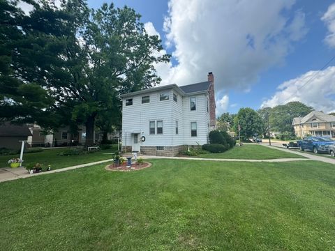 Tiny photo for 401 W 10th Street, Sterling, IL 61081 (MLS # 12471665)