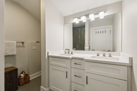 Tiny photo for 815 Cumberland Street, Hoffman Estates, IL 60169 (MLS # 12627313)