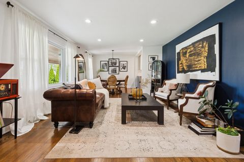 Tiny photo for 815 Cumberland Street, Hoffman Estates, IL 60169 (MLS # 12627313)