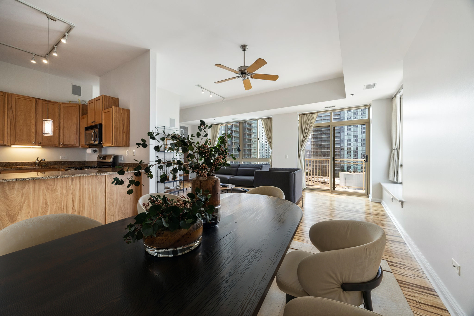 230 W Division Street 1201