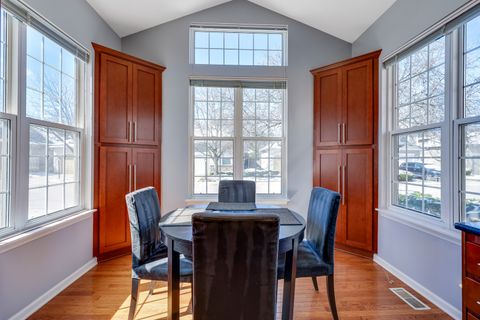 Tiny photo for 1713 Astor Avenue, Oakbrook Terrace, IL 60181 (MLS # 12625023)