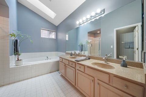 Tiny photo for 1713 Astor Avenue, Oakbrook Terrace, IL 60181 (MLS # 12625023)