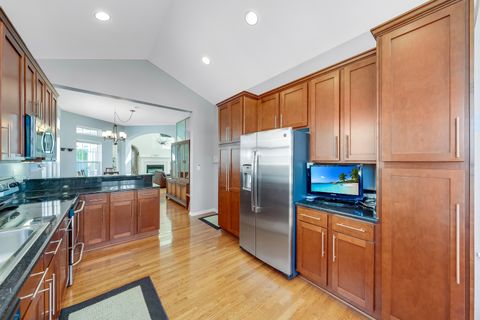 Tiny photo for 1713 Astor Avenue, Oakbrook Terrace, IL 60181 (MLS # 12625023)