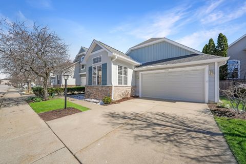 Tiny photo for 1713 Astor Avenue, Oakbrook Terrace, IL 60181 (MLS # 12625023)