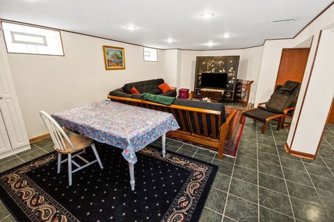 Tiny photo for 5706 N Mozart Street, Chicago, IL 60659 (MLS # 12528774)