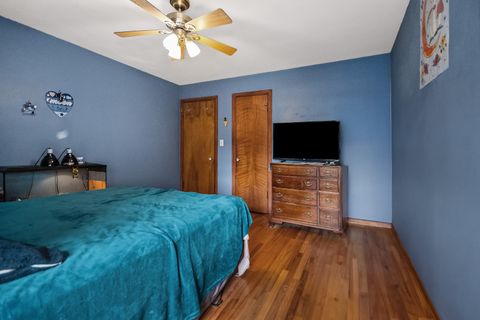 Tiny photo for 5706 N Mozart Street, Chicago, IL 60659 (MLS # 12528774)