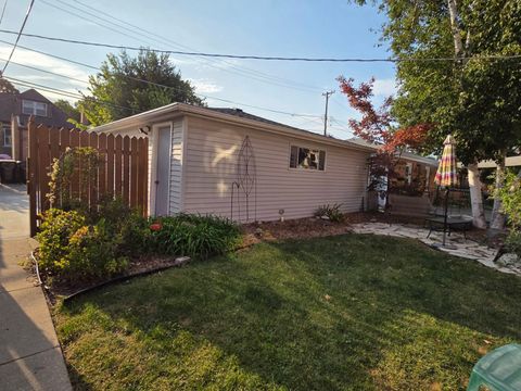 Tiny photo for 5706 N Mozart Street, Chicago, IL 60659 (MLS # 12528774)