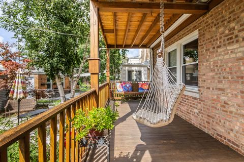 Tiny photo for 5706 N Mozart Street, Chicago, IL 60659 (MLS # 12528774)