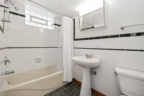 Tiny photo for 5706 N Mozart Street, Chicago, IL 60659 (MLS # 12528774)