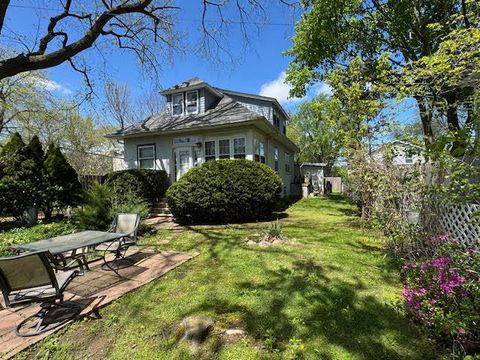 Tiny photo for 416 ILLINOIS Road, Wilmette, IL 60091 (MLS # 12632958)