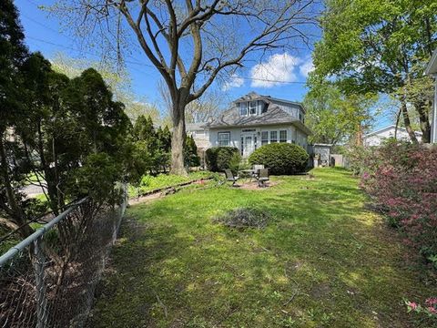 Tiny photo for 416 ILLINOIS Road, Wilmette, IL 60091 (MLS # 12632958)