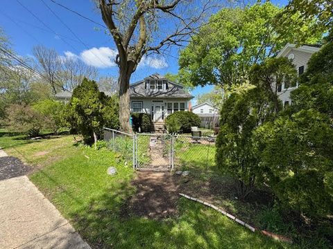 Photo of 416 ILLINOIS Road, Wilmette, IL 60091 (MLS # 12632958)