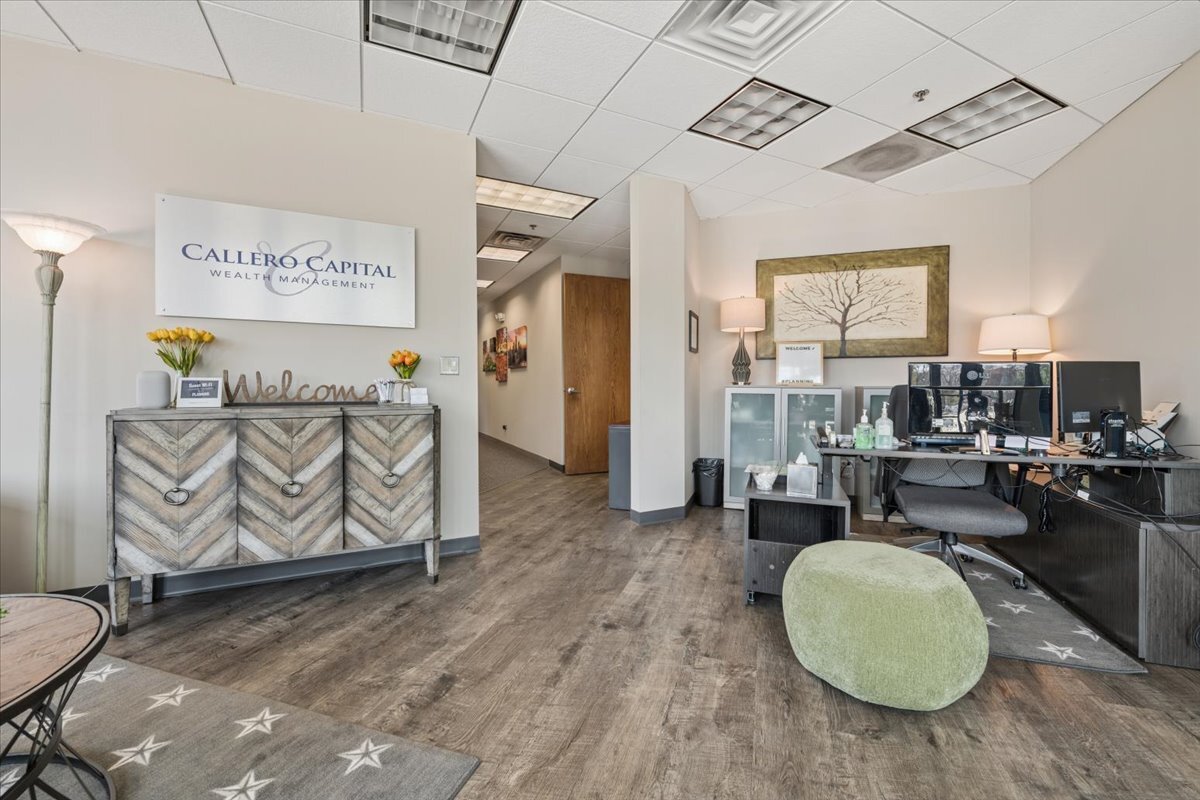 1150 W Northwest Highway