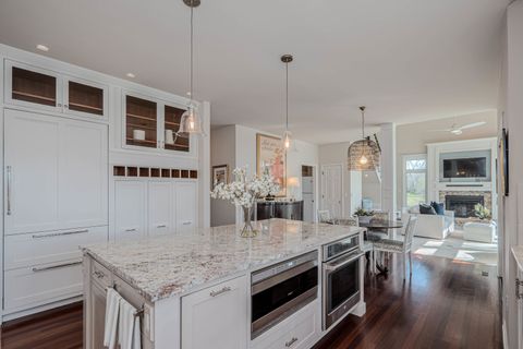 Tiny photo for 842 N Bennett Street, Geneva, IL 60134 (MLS # 12601342)