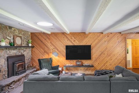 Tiny photo for 192 AMBER Lane, Carbondale, IL 62902 (MLS # QC4266925)