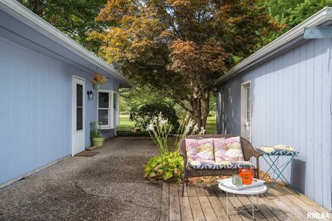 Tiny photo for 192 AMBER Lane, Carbondale, IL 62902 (MLS # QC4266925)