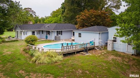 Tiny photo for 192 AMBER Lane, Carbondale, IL 62902 (MLS # QC4266925)