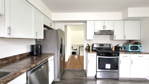 Tiny photo for 1360 Devonshire Lane, Hoffman Estates, IL 60169 (MLS # 12548114)