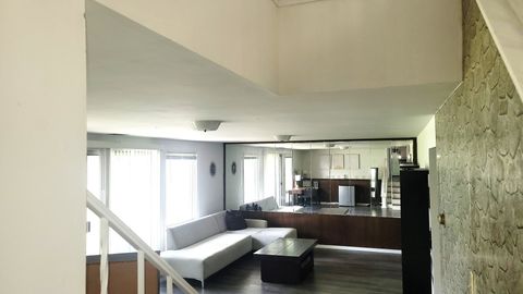 Tiny photo for 1360 Devonshire Lane, Hoffman Estates, IL 60169 (MLS # 12548114)