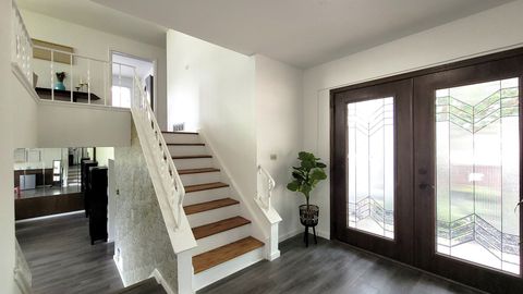 Tiny photo for 1360 Devonshire Lane, Hoffman Estates, IL 60169 (MLS # 12548114)