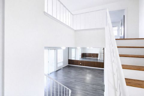 Tiny photo for 1360 Devonshire Lane, Hoffman Estates, IL 60169 (MLS # 12548114)