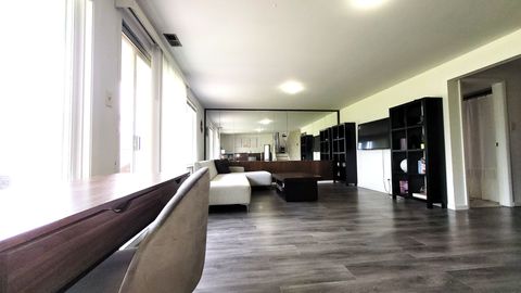 Tiny photo for 1360 Devonshire Lane, Hoffman Estates, IL 60169 (MLS # 12548114)