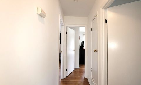 Tiny photo for 1360 Devonshire Lane, Hoffman Estates, IL 60169 (MLS # 12548114)