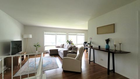 Tiny photo for 1360 Devonshire Lane, Hoffman Estates, IL 60169 (MLS # 12548114)