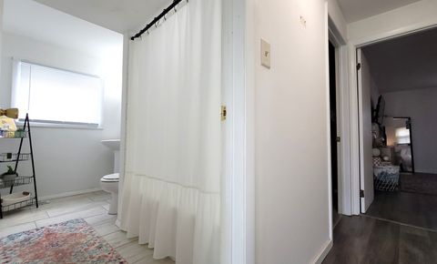 Tiny photo for 1360 Devonshire Lane, Hoffman Estates, IL 60169 (MLS # 12548114)