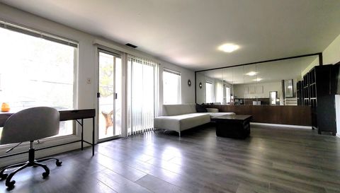 Tiny photo for 1360 Devonshire Lane, Hoffman Estates, IL 60169 (MLS # 12548114)