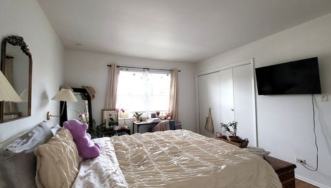 Tiny photo for 1360 Devonshire Lane, Hoffman Estates, IL 60169 (MLS # 12548114)