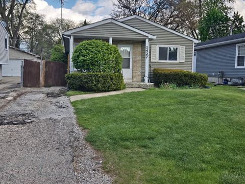 Photo of 1427 Kildeer Drive, Round Lake Beach, IL 60073 (MLS # 12642603)