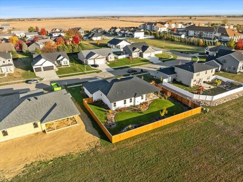 Tiny photo for 21 Brookstone Circle, Bloomington, IL 61704 (MLS # 12507221)