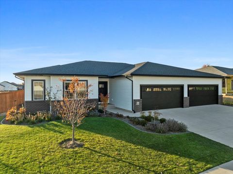 Tiny photo for 21 Brookstone Circle, Bloomington, IL 61704 (MLS # 12507221)