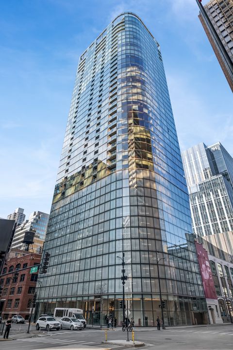 600 N Fairbanks Court 2805 Chicago IL 60611