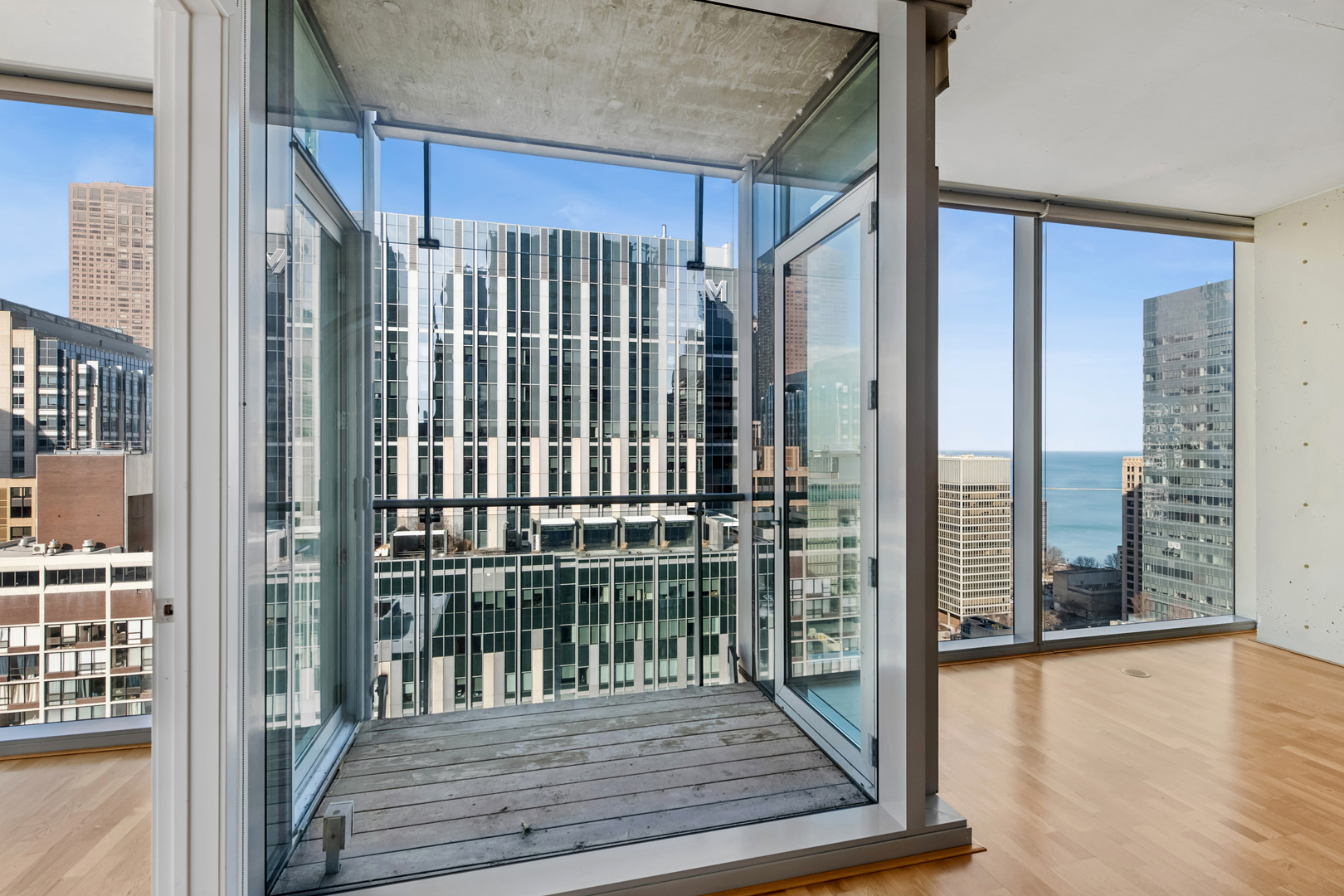 600 N Fairbanks Court 2805