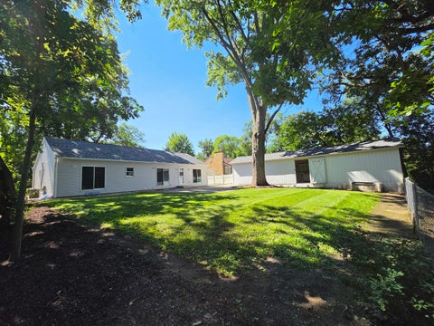 Tiny photo for 21 Crestview Terrace, Buffalo Grove, IL 60089 (MLS # 12743029)