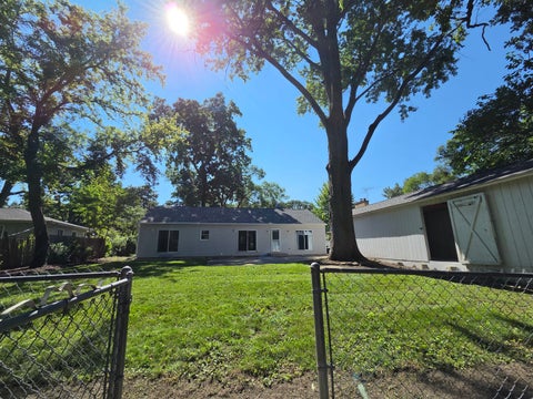 Tiny photo for 21 Crestview Terrace, Buffalo Grove, IL 60089 (MLS # 12743029)