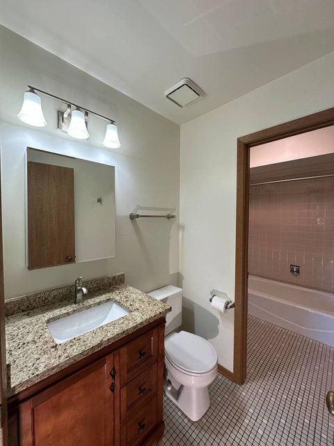 Tiny photo for 5 Cedar Court #5, Vernon Hills, IL 60061 (MLS # 12581680)