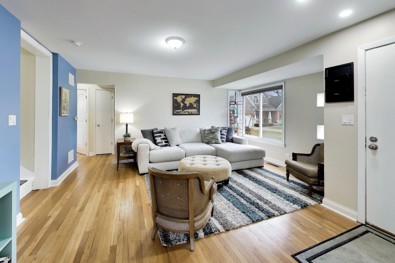 1120 N Haddow Avenue