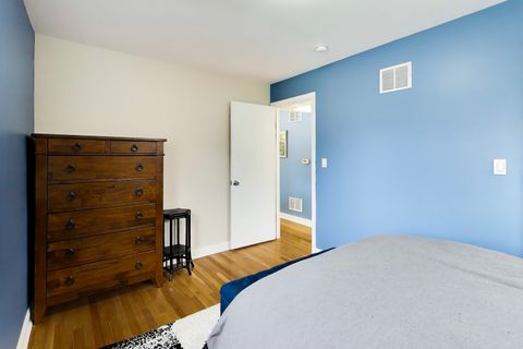 Tiny photo for 1120 N Haddow Avenue, Arlington Heights, IL 60004 (MLS # 12584599)