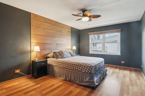 Tiny photo for 225 Foxhead Court #B, Bolingbrook, IL 60440 (MLS # 12612396)