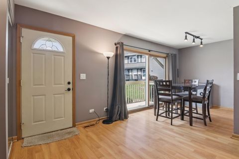 Tiny photo for 225 Foxhead Court #B, Bolingbrook, IL 60440 (MLS # 12612396)