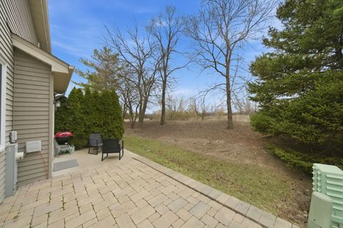 Tiny photo for 2021 CYPRESS Court, Glendale Heights, IL 60139 (MLS # 12602093)