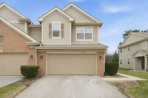 Tiny photo for 2021 CYPRESS Court, Glendale Heights, IL 60139 (MLS # 12602093)
