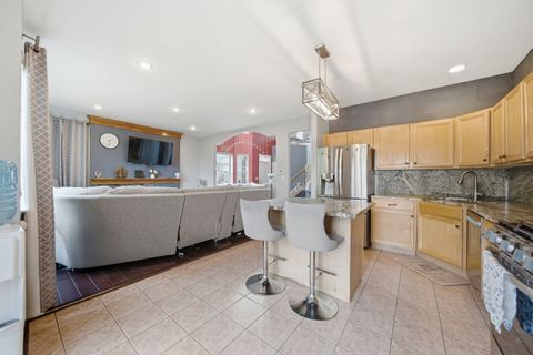 Tiny photo for 2021 CYPRESS Court, Glendale Heights, IL 60139 (MLS # 12602093)