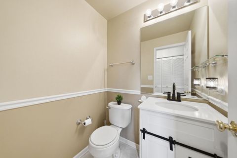 Tiny photo for 2021 CYPRESS Court, Glendale Heights, IL 60139 (MLS # 12602093)