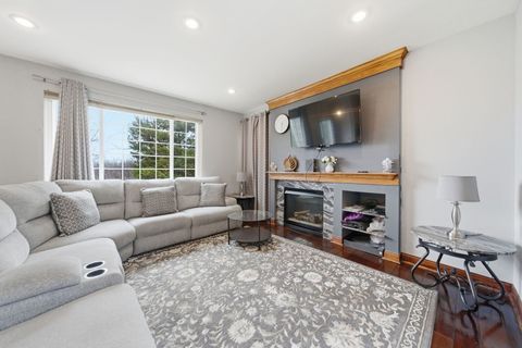 Tiny photo for 2021 CYPRESS Court, Glendale Heights, IL 60139 (MLS # 12602093)