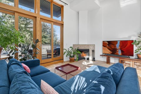 Tiny photo for 1057 N Marshfield Avenue #3, Chicago, IL 60622 (MLS # 12544447)