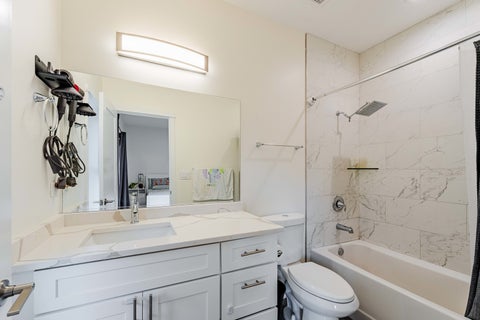 Tiny photo for 3239 S Stewart Avenue, Chicago, IL 60616 (MLS # 12768077)